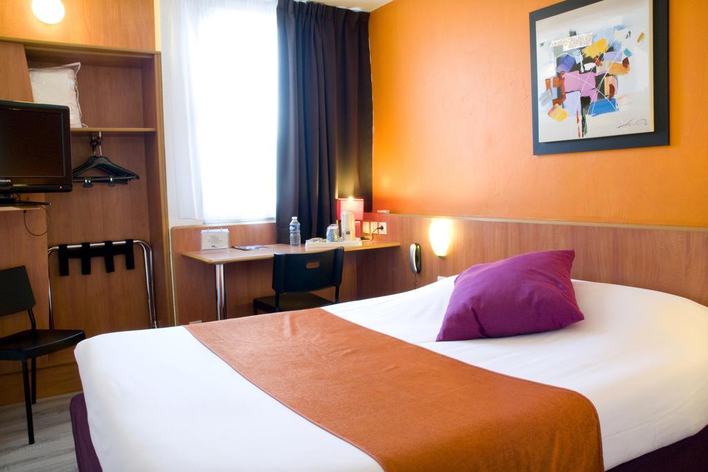 คีเรียด์มาร์เซลเลเอวส์มาร์ติกัวส์ Hotel มาร์ติกส์ ภายนอก รูปภาพ