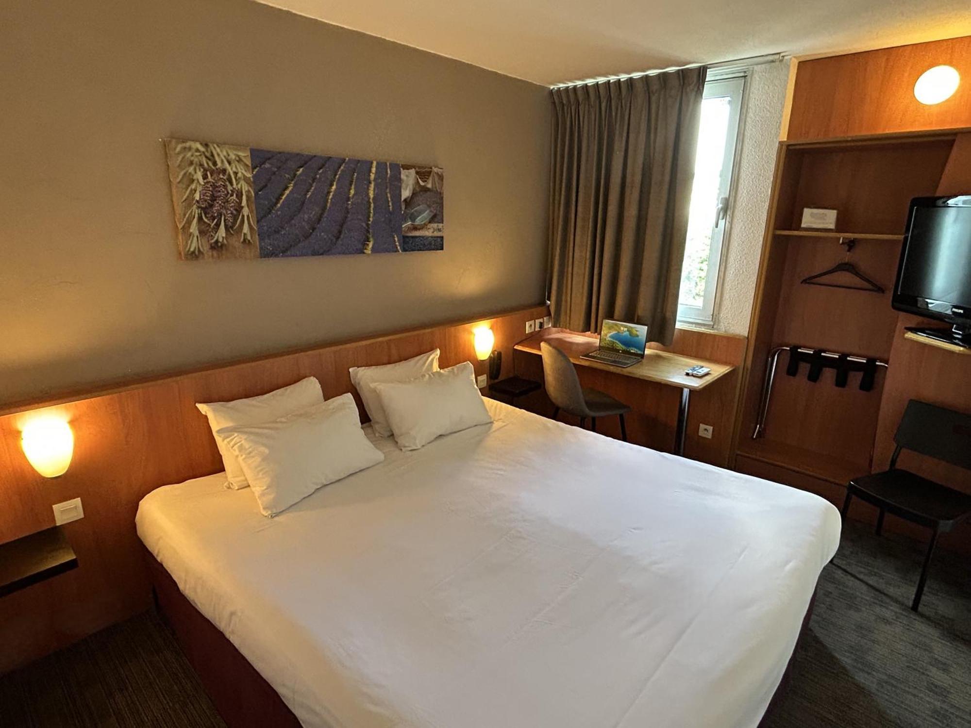 คีเรียด์มาร์เซลเลเอวส์มาร์ติกัวส์ Hotel มาร์ติกส์ ภายนอก รูปภาพ